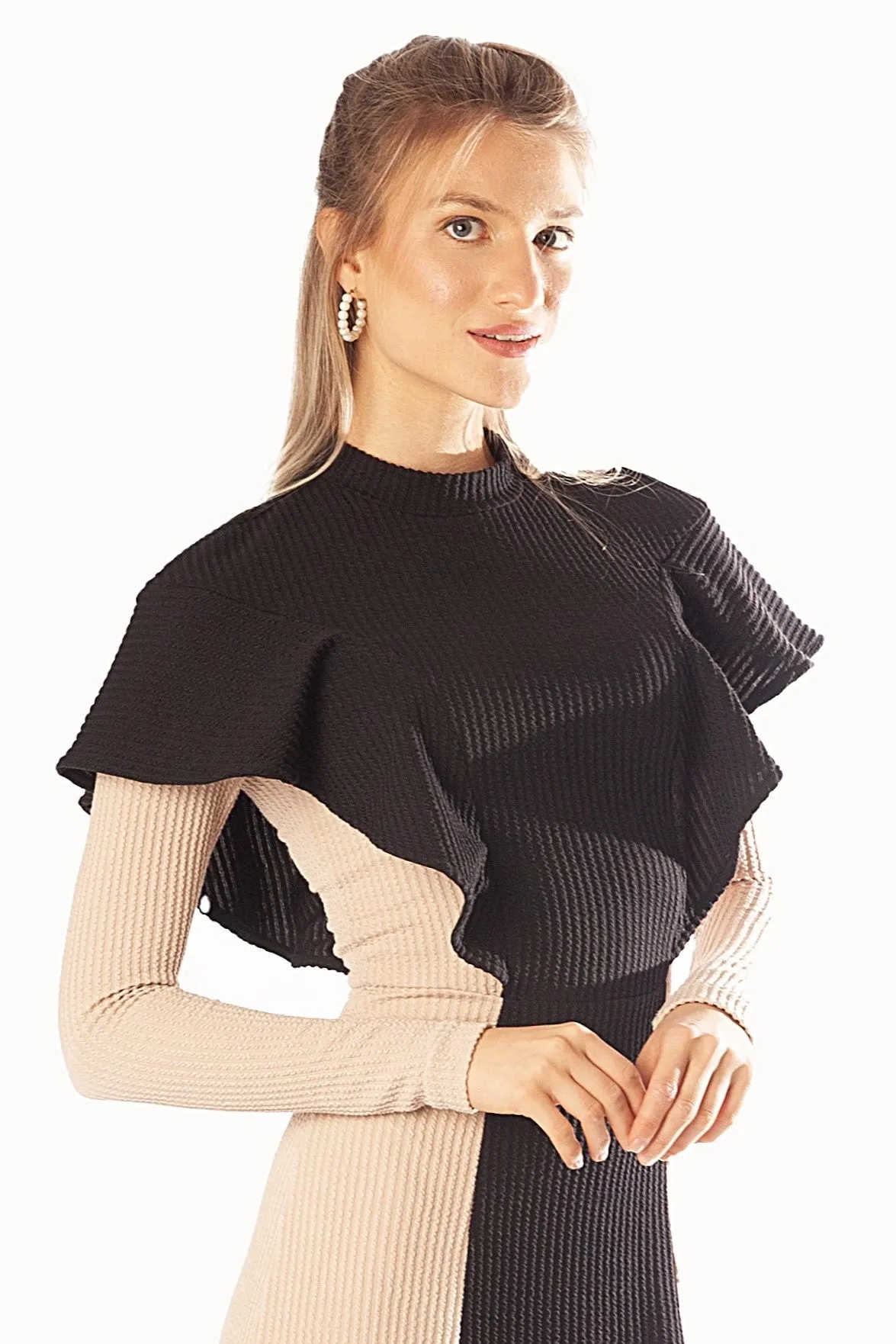 Bi Color Ribbed Knit Dress w/ Ruffle