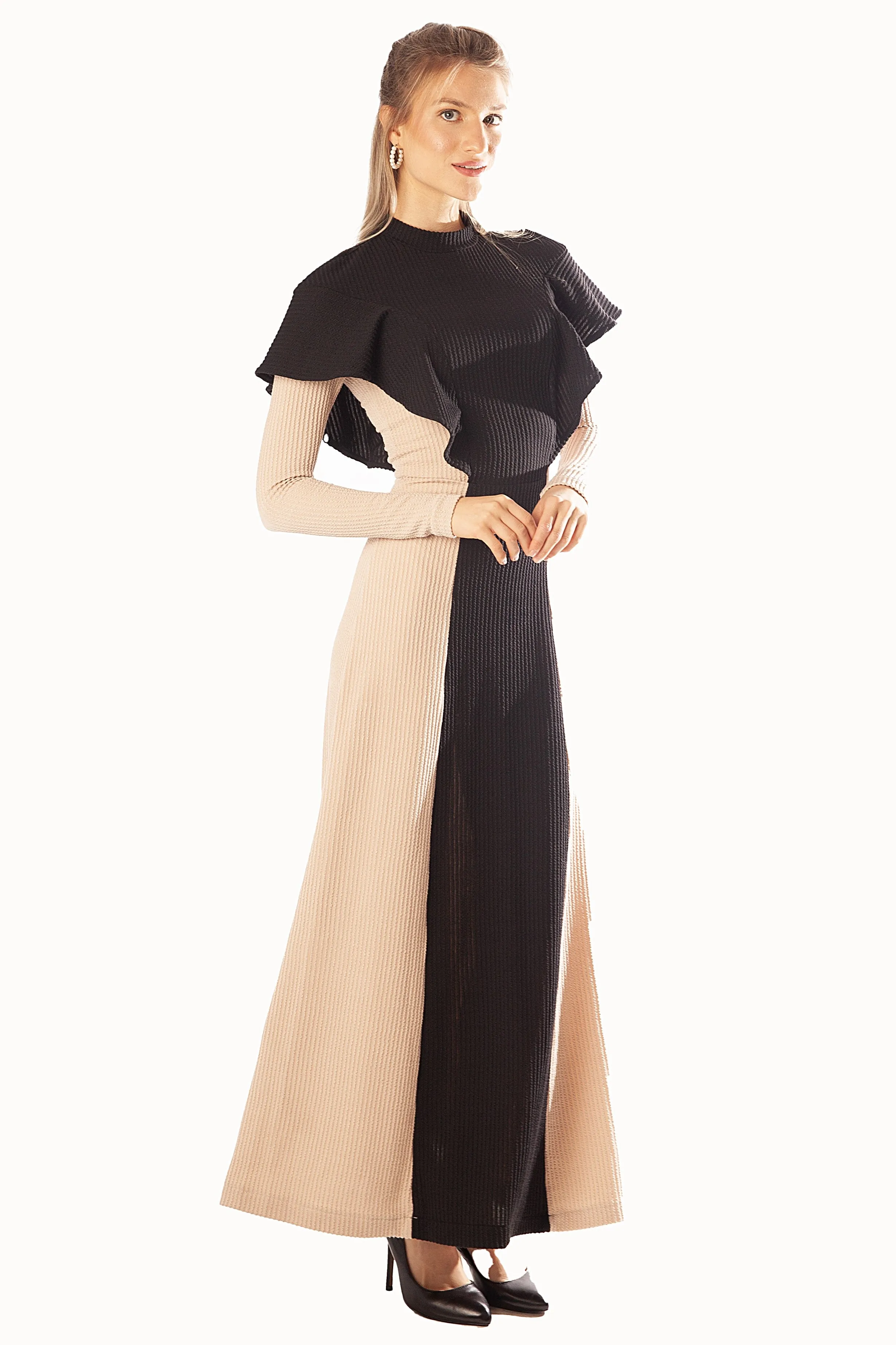 Bi Color Ribbed Knit Dress w/ Ruffle