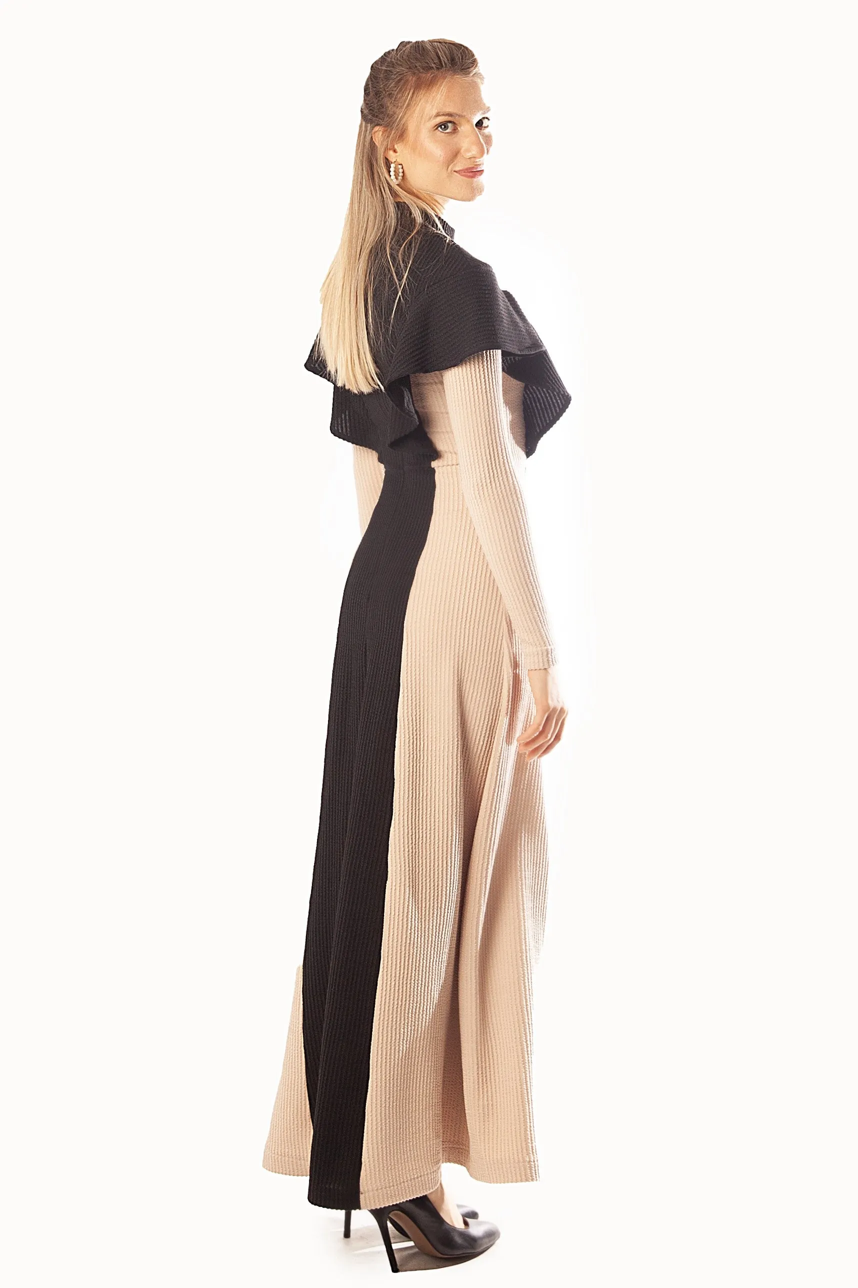 Bi Color Ribbed Knit Dress w/ Ruffle