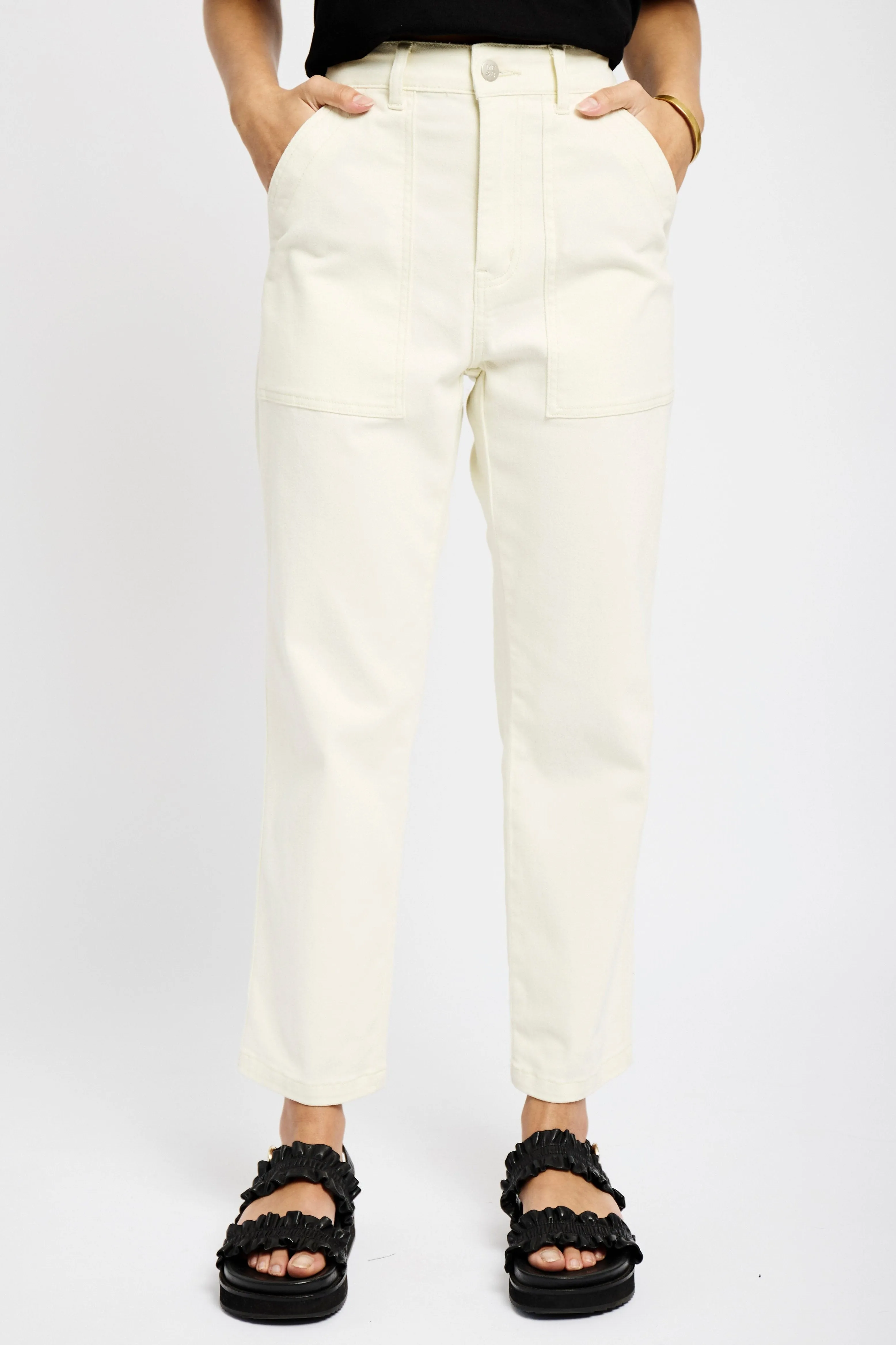 Carrot Leg Stretch Jeans in Milk