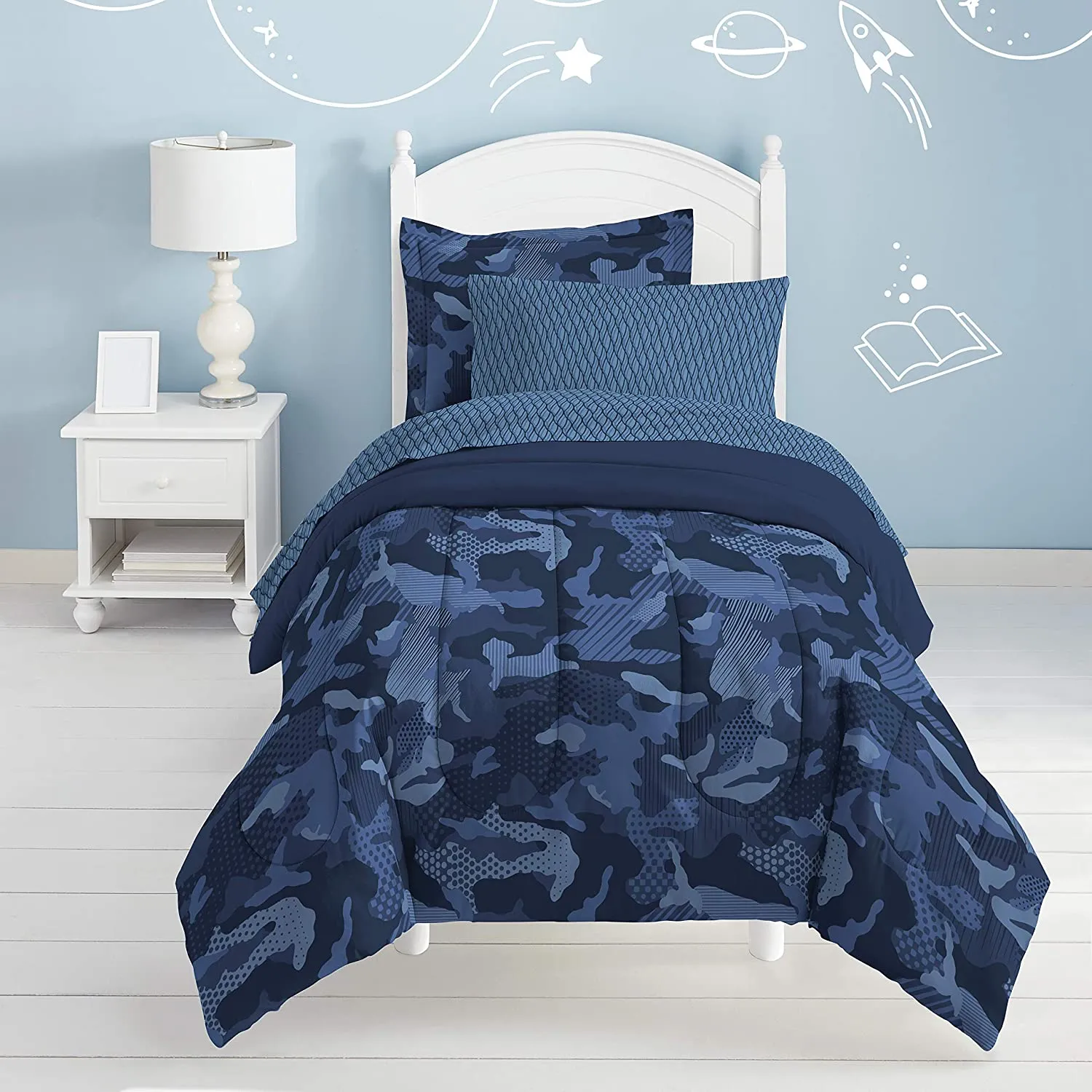 Dream Factory Geo Camo 7-Piece Bed in a Bag Comforter Set Blue Camouflage
