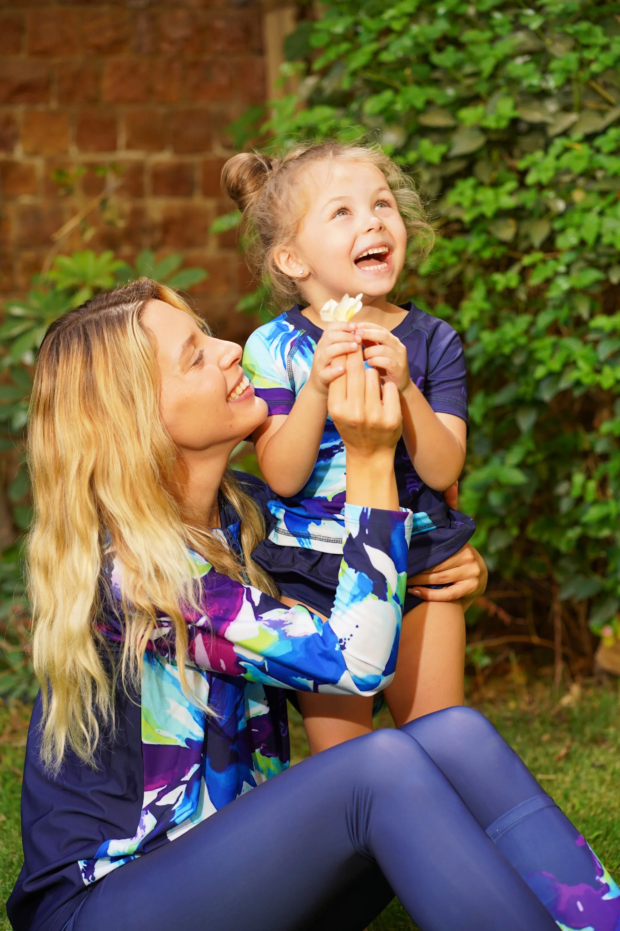 Flourish Girl's Rashguard Set