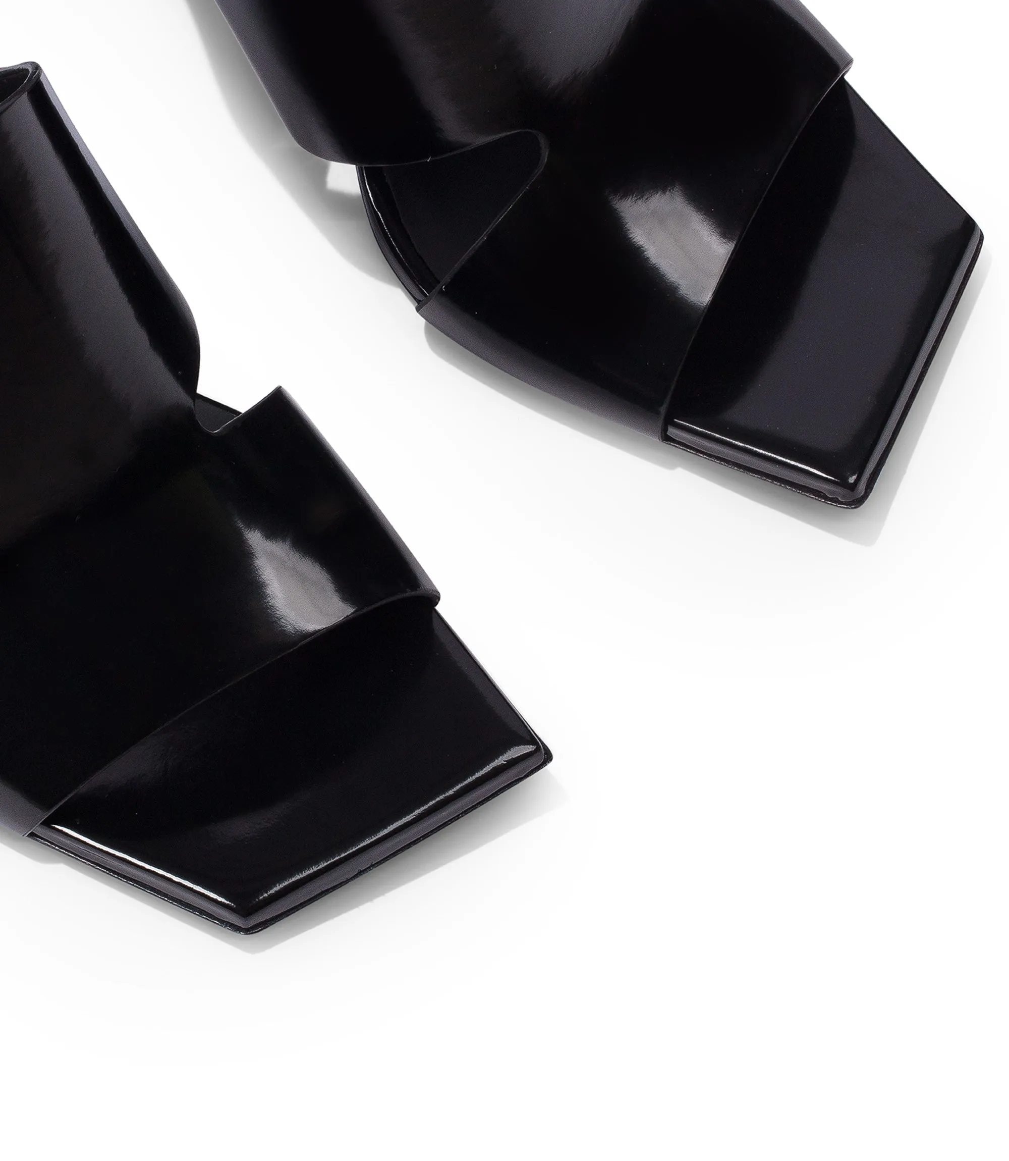 LRBL logo black leather mules