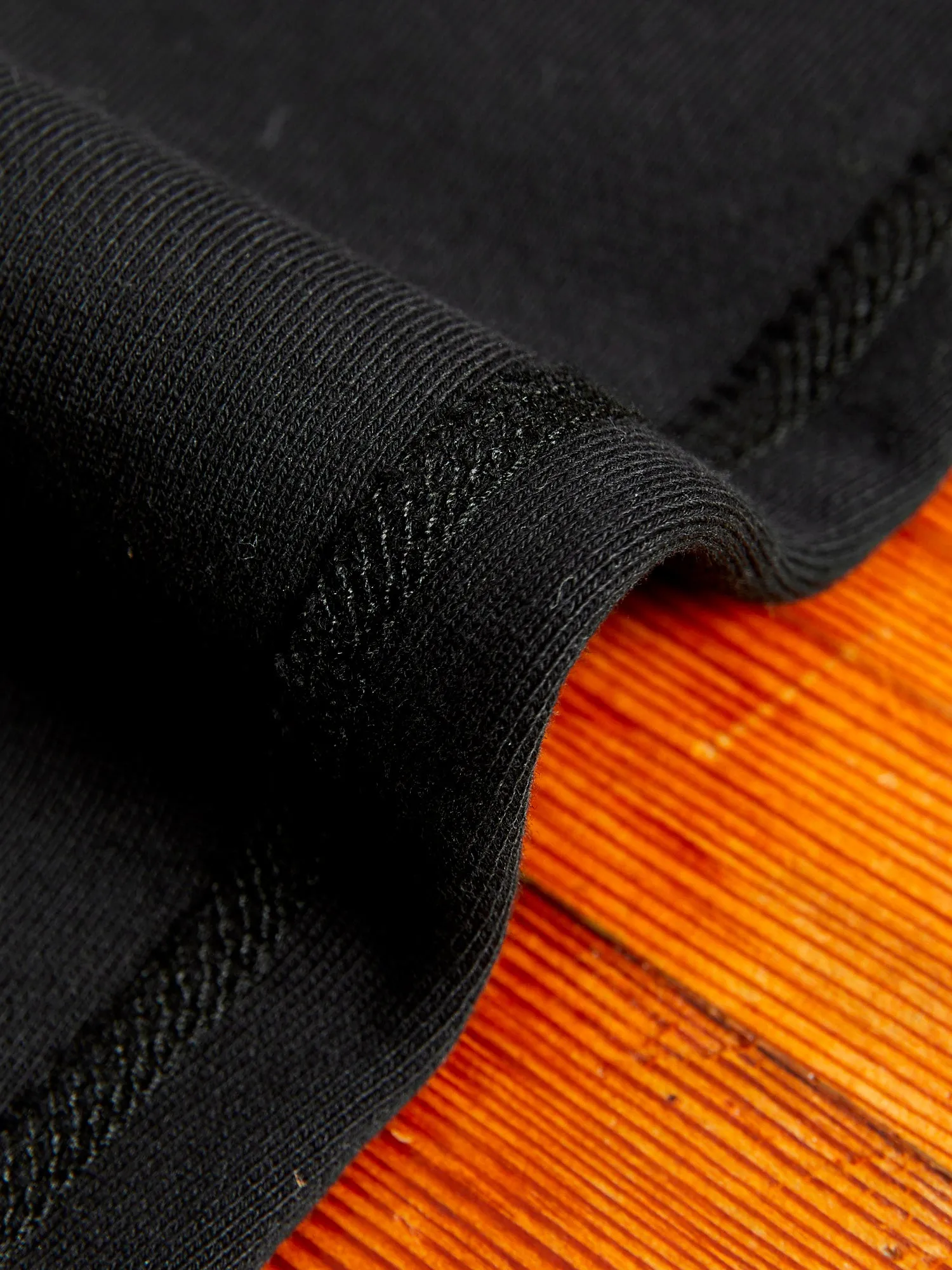 Midweight Terry Cuffed Sweatpant in Black