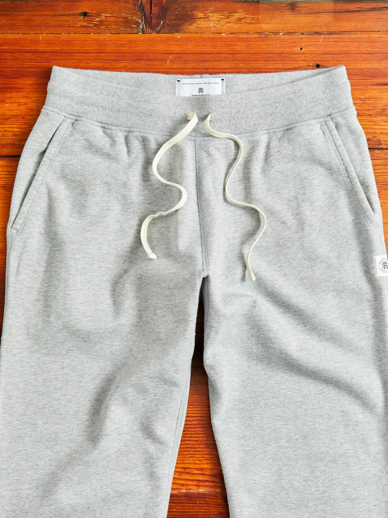 Midweight Terry Cuffed Sweatpant in Heather Grey