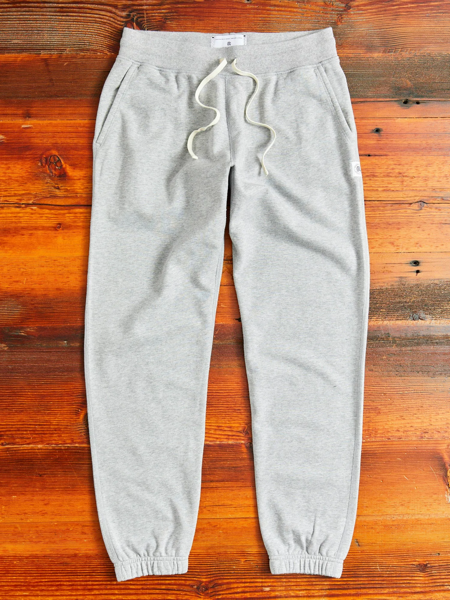 Midweight Terry Cuffed Sweatpant in Heather Grey