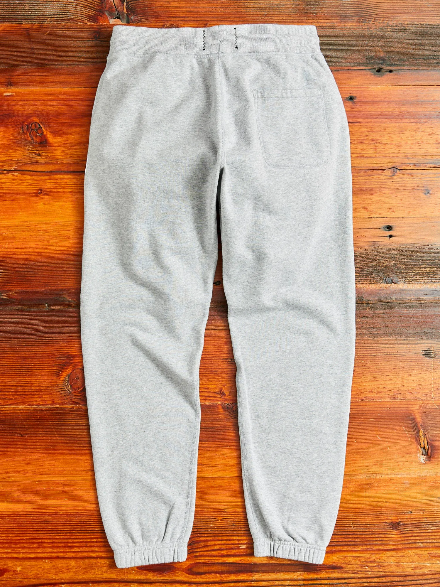 Midweight Terry Cuffed Sweatpant in Heather Grey