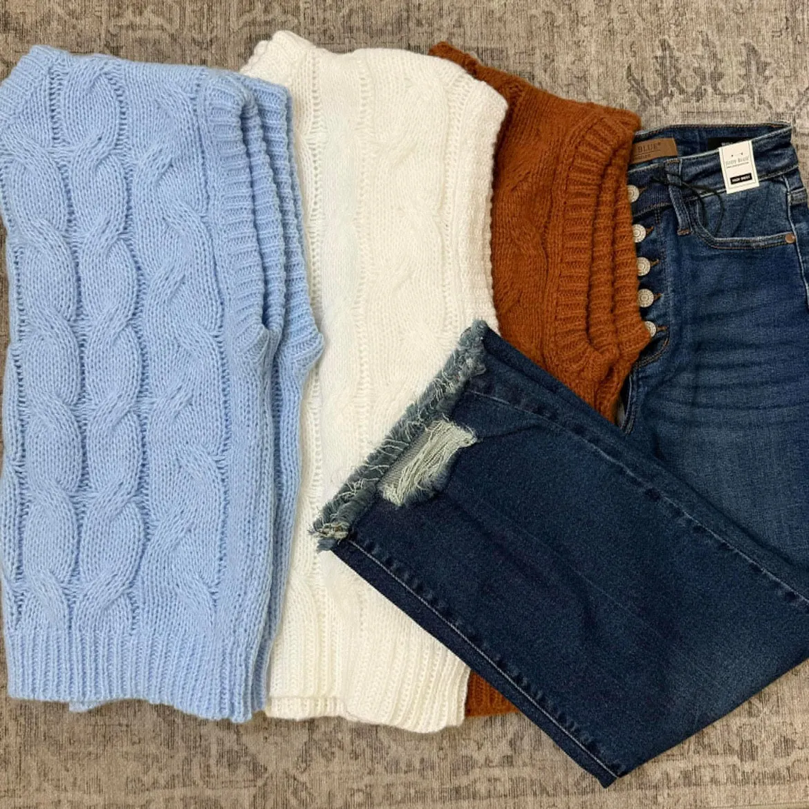 Navida - Cable Knit Sweater Vest - White