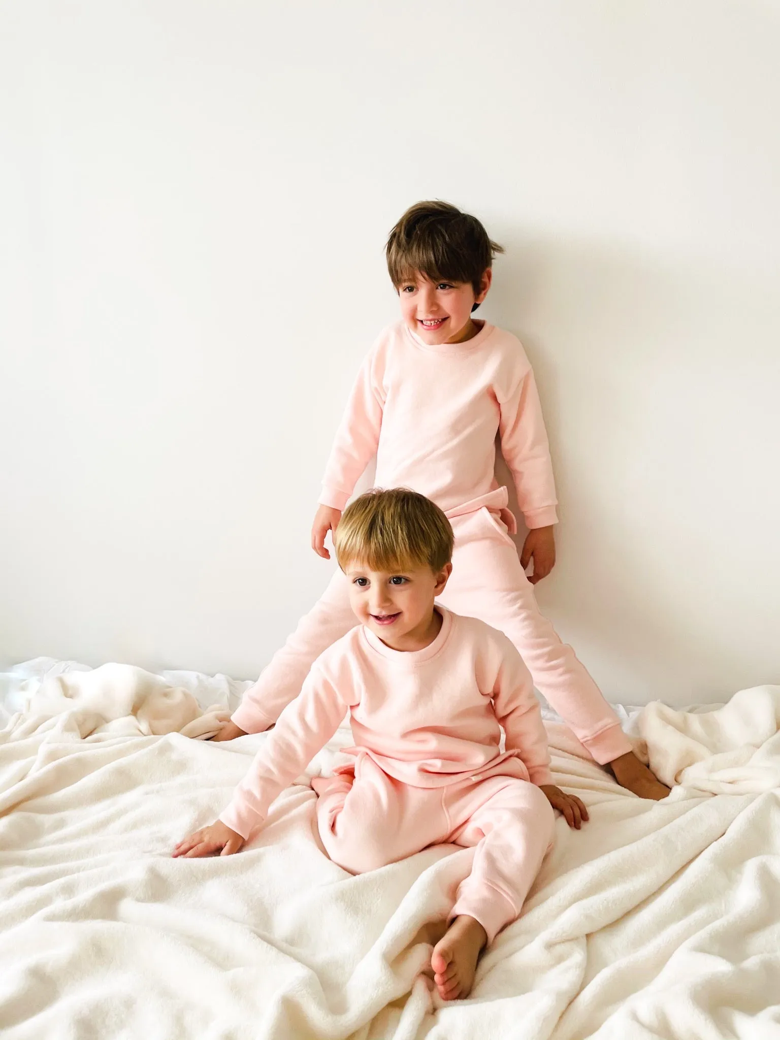 Unisex Fleece Sweatpants - Baby Pink