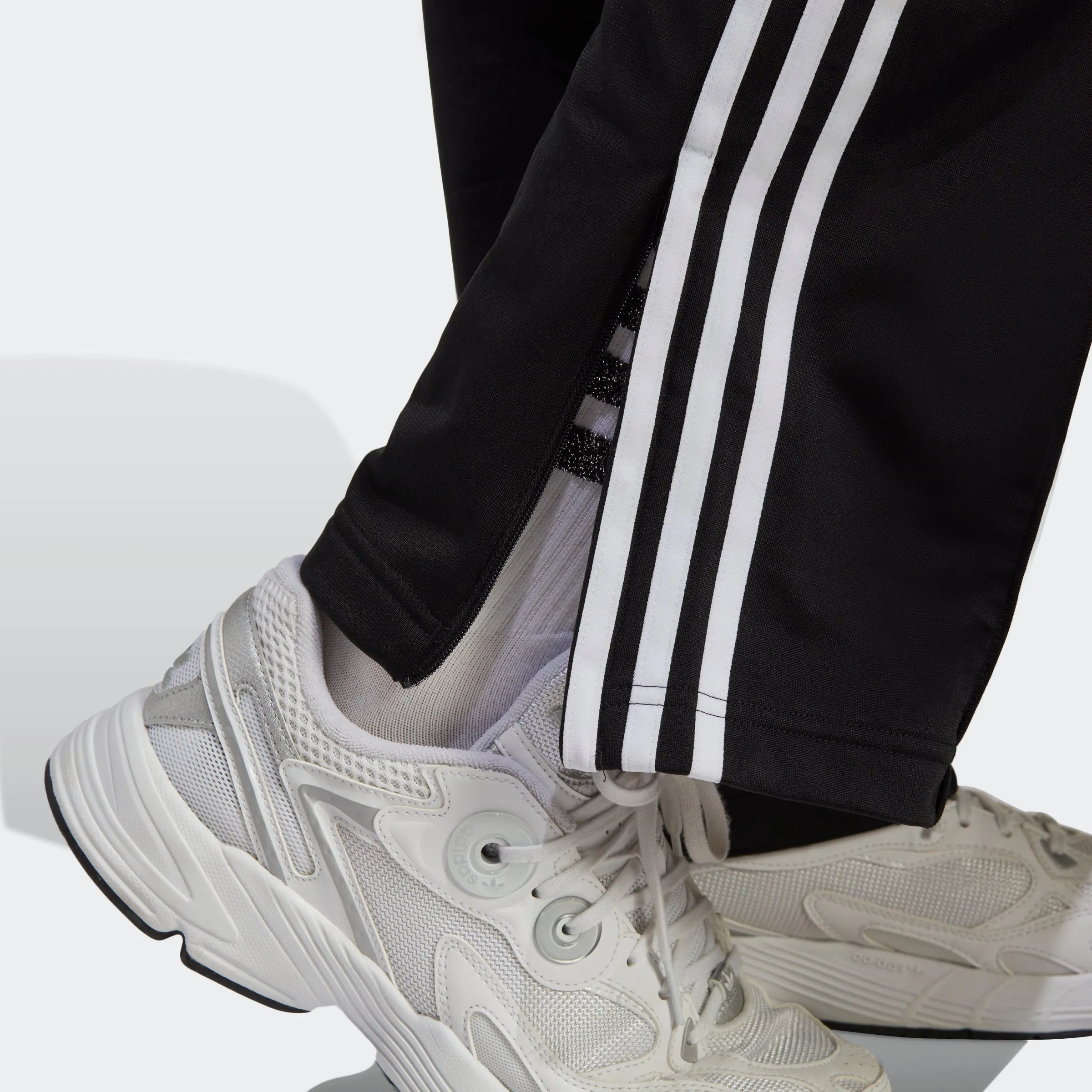 Women's adidas Originals Adicolor Classics Firebird Track Pants Black